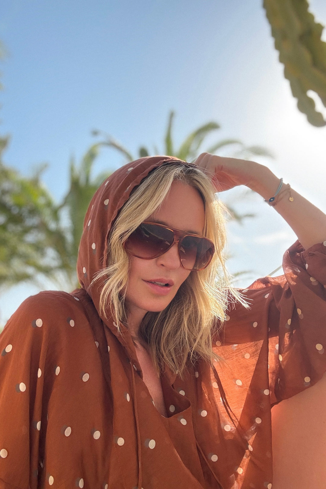 BEACH HOODIE